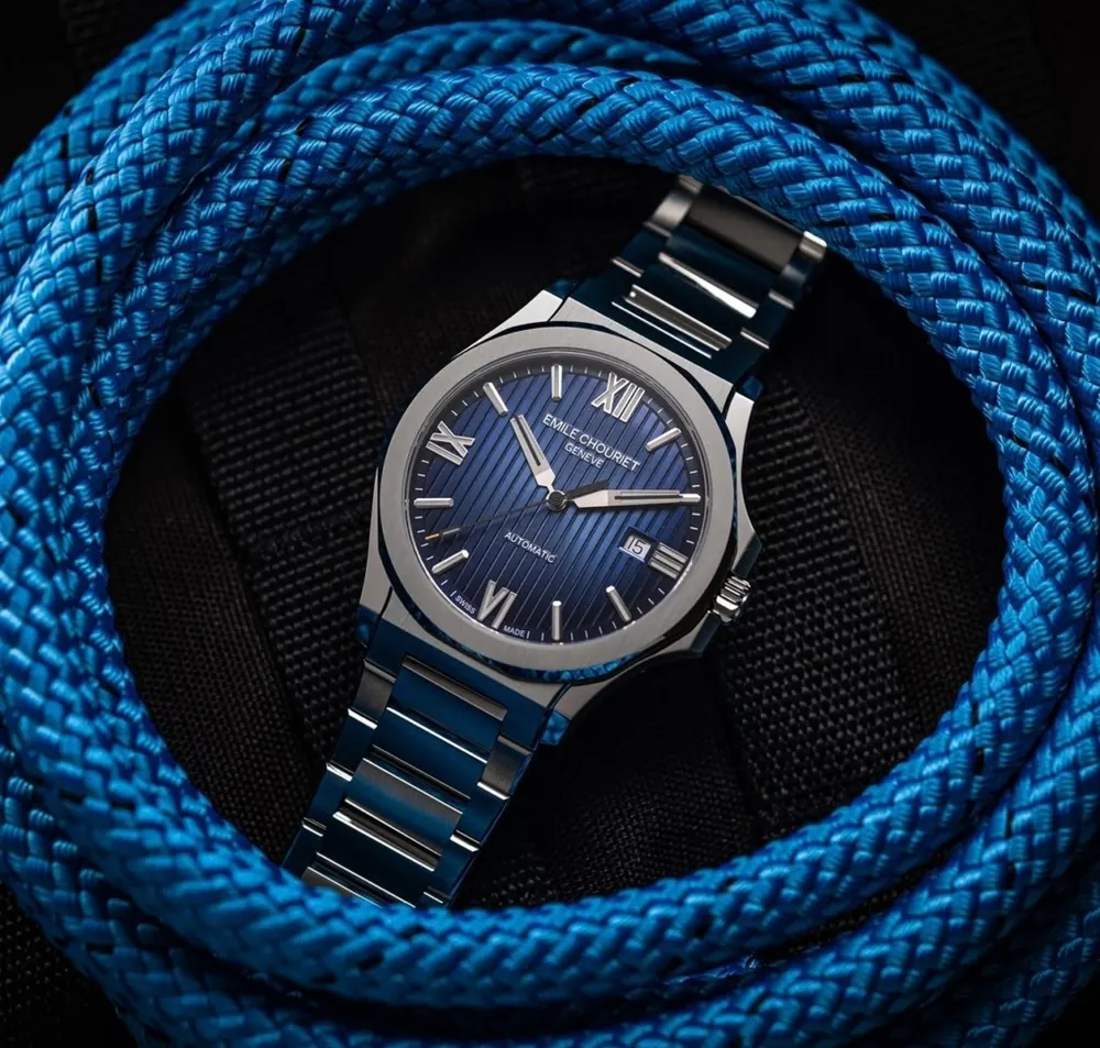 Emile Chouriet — Ice Cliff Blue Dial, vue 2