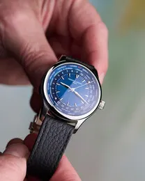 Frédérique Constant — Classic Worldtimer manufacture, vue 2
