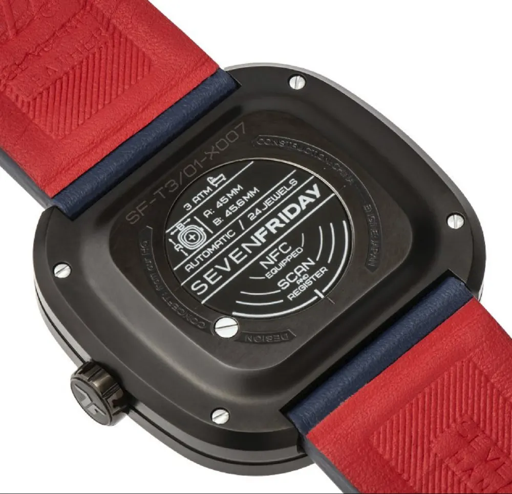 Seven Friday — Montre automatique, vue 3
