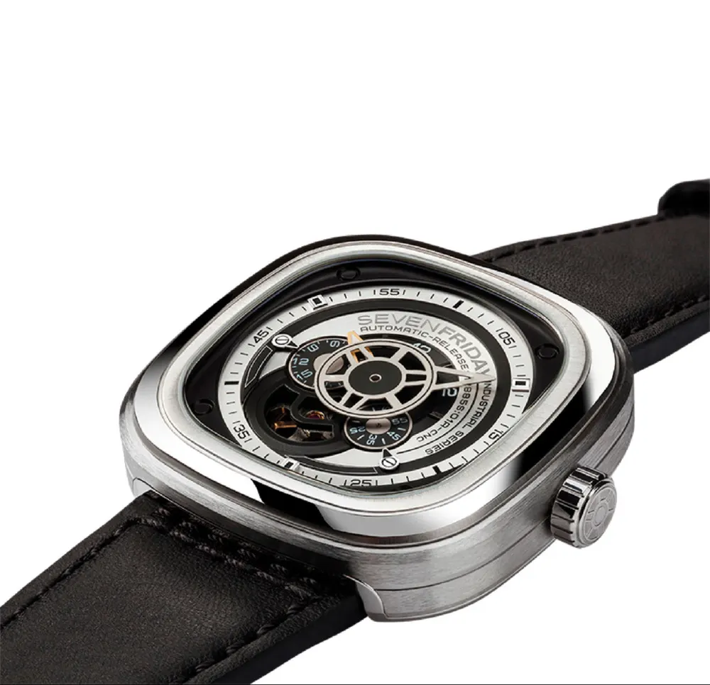 Seven Friday — Montre automatique, vue 2