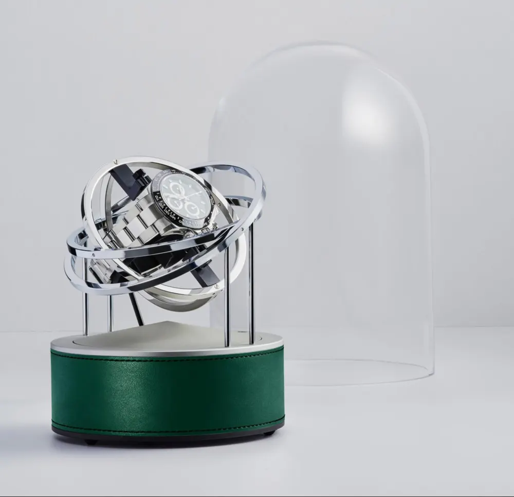 Bernard Favre — Remontoir Planet – Base argentée et cuir vert