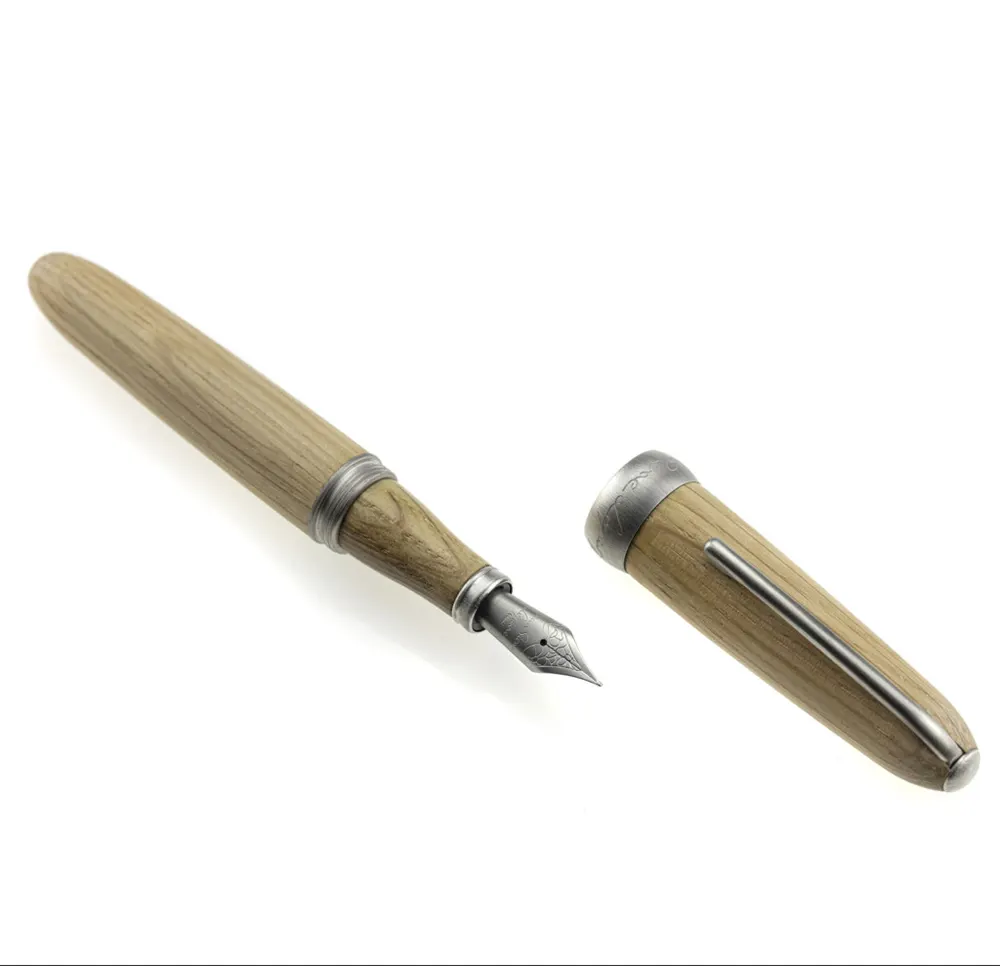 Lépine Atelier — stylo plume en bois couleur claire