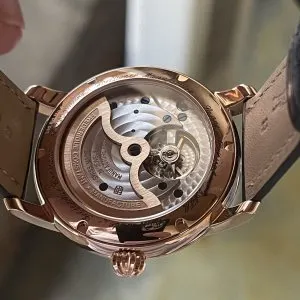 Frédérique Constant — Manufacture classique worldtimer édition limitée, vue 3