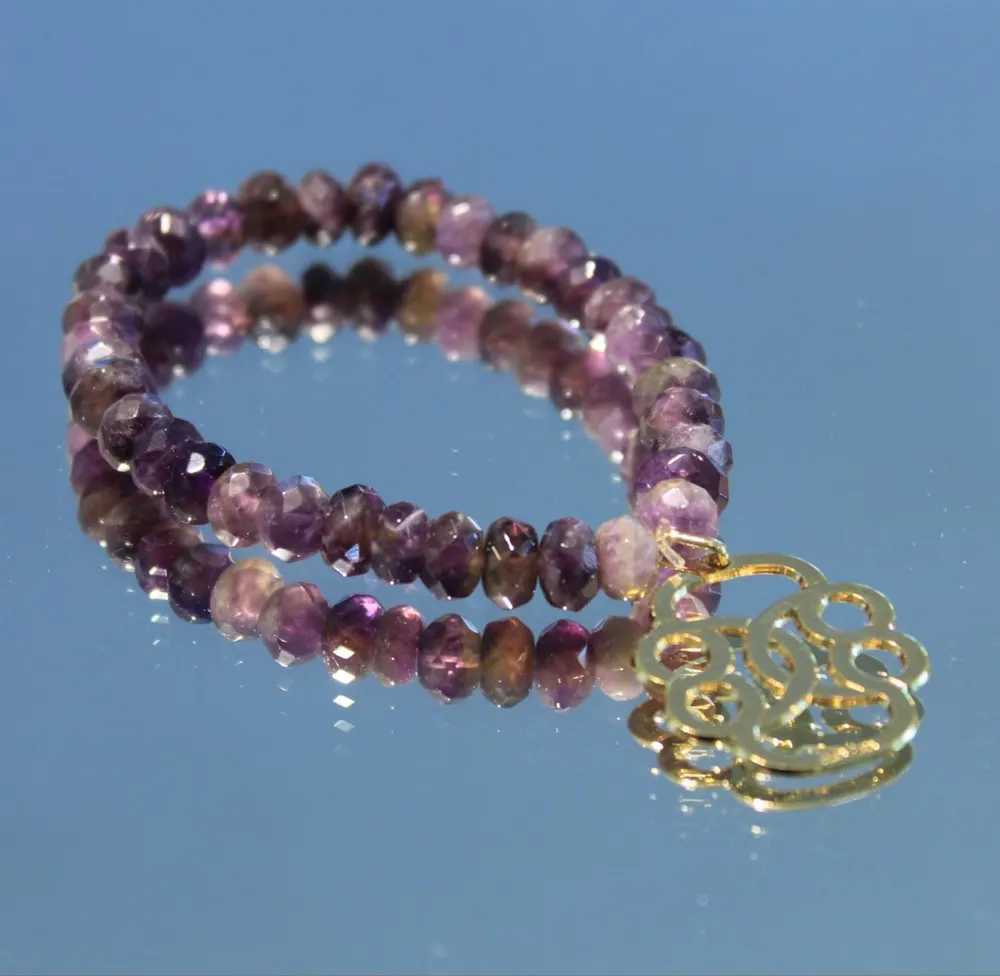 Rita&Zia — Bracelet petit modèle avec pierres améthyste et symbole de sérénité