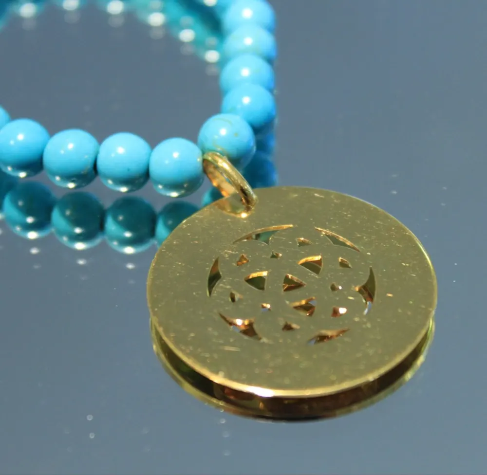 Rita&Zia — Bracelet grand modèle avec pierres de howlite turquoise et symbole de sérénité, vue 2