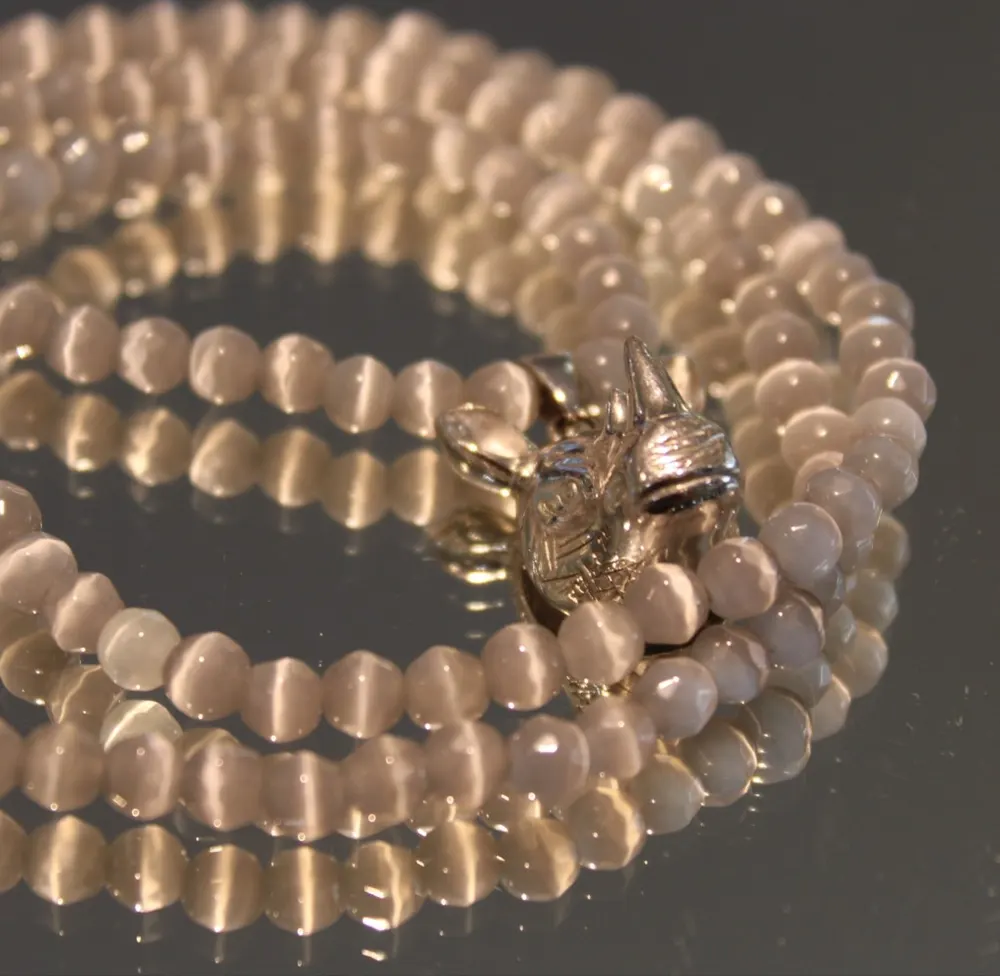 Rita&Zia — Collier avec pierres d’agate et symbole de tête de Rhinocéros, vue 3